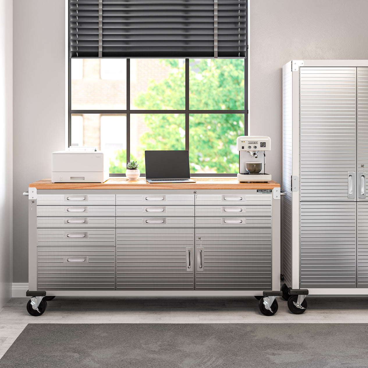 UltraHD® 11-Drawer Rolling Workbench