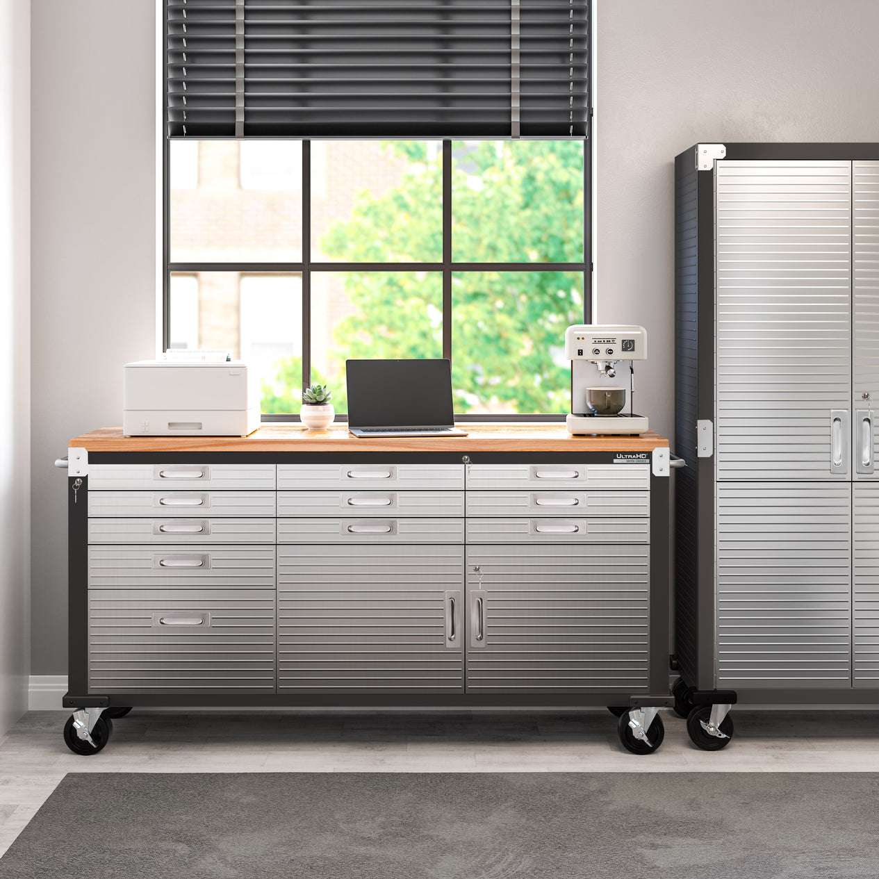 UltraHD® 11-Drawer Rolling Workbench, Graphite