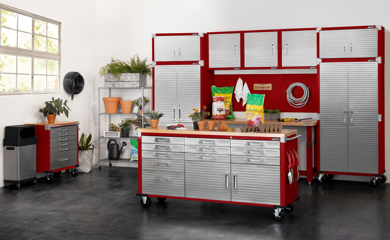 UltraHD® 11-Drawer Rolling Workbench, Red