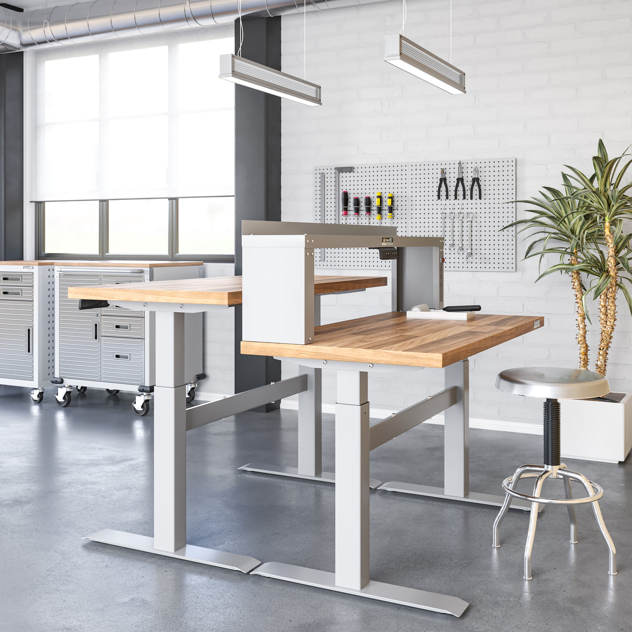 UltraHD® Electric Height Adjustable Workbench