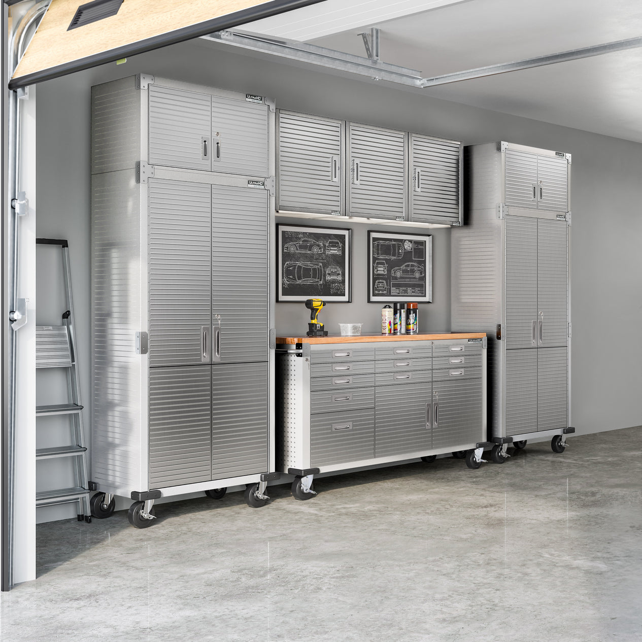 UltraHD® 11-Drawer Rolling Workbench