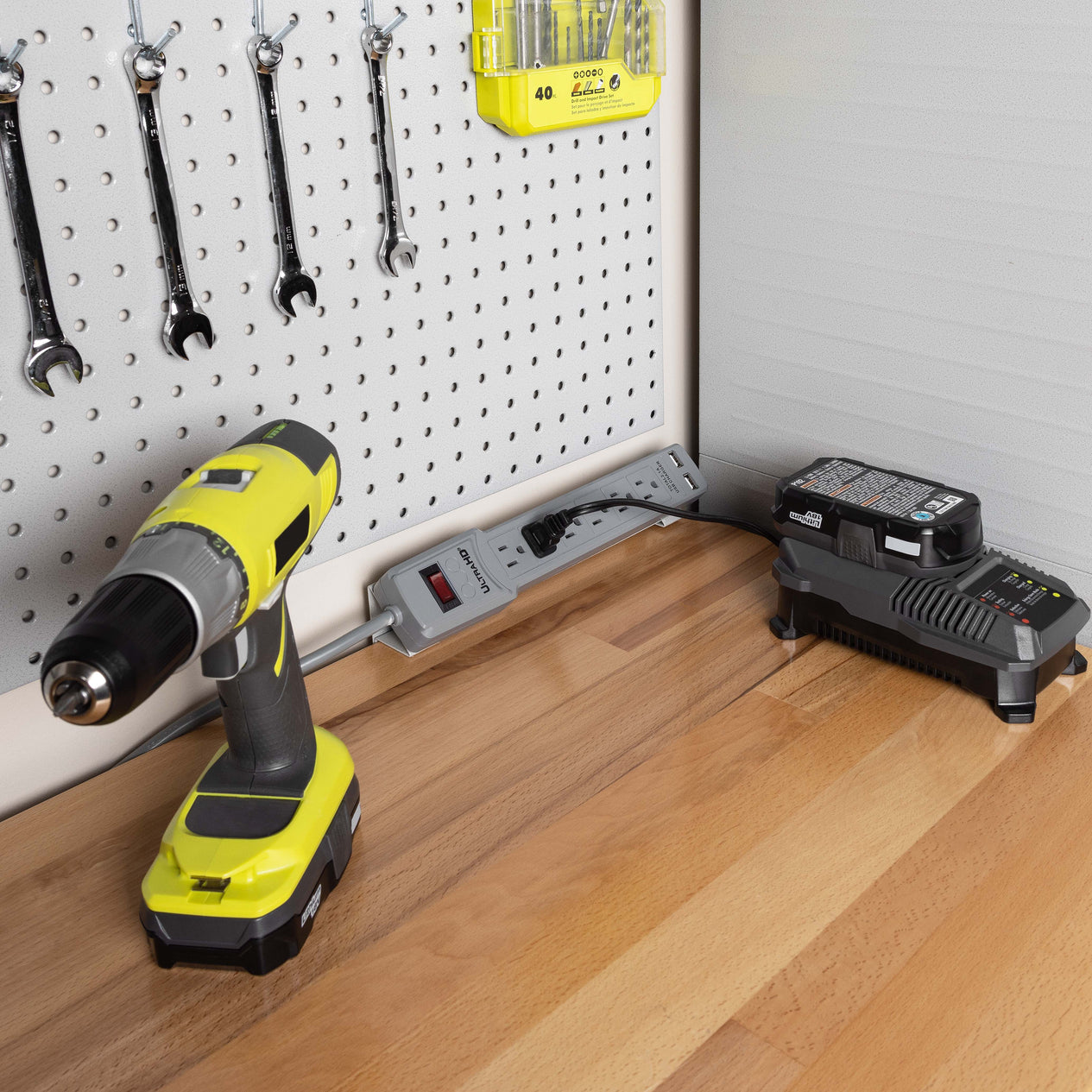 UltraHD® Power Strip with Mounting Bracket