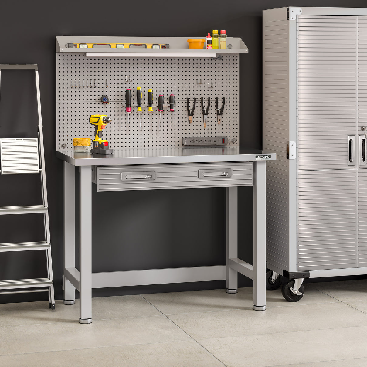 【ssページ】HBL セッティング 2 & 1 セット UltraHD® Lighted Workcenter w/ Stainless Steel Top and Pegboard, Grani