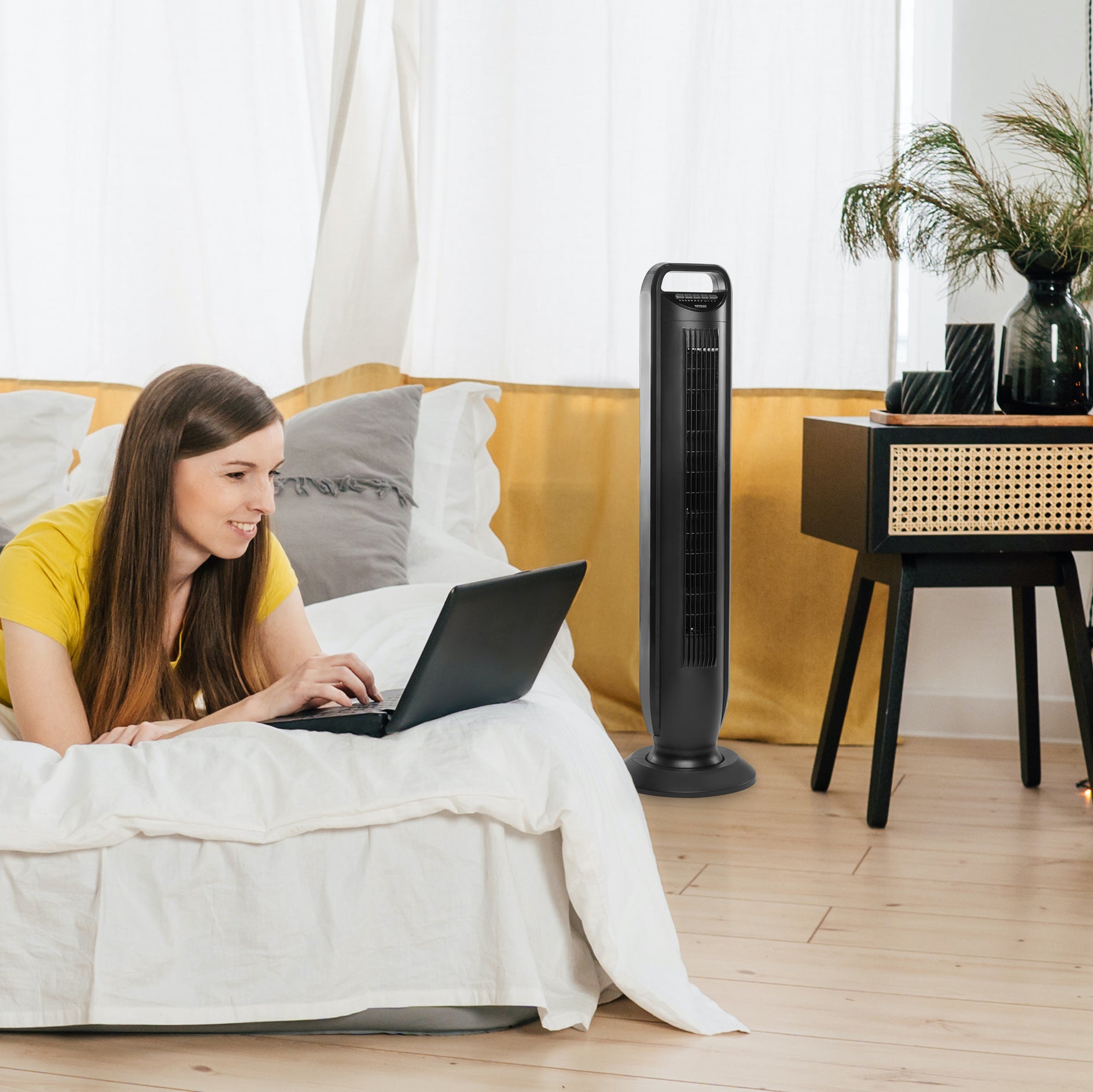 Seville Classics UltraSlimline Tower Fan - Thumbnail 3