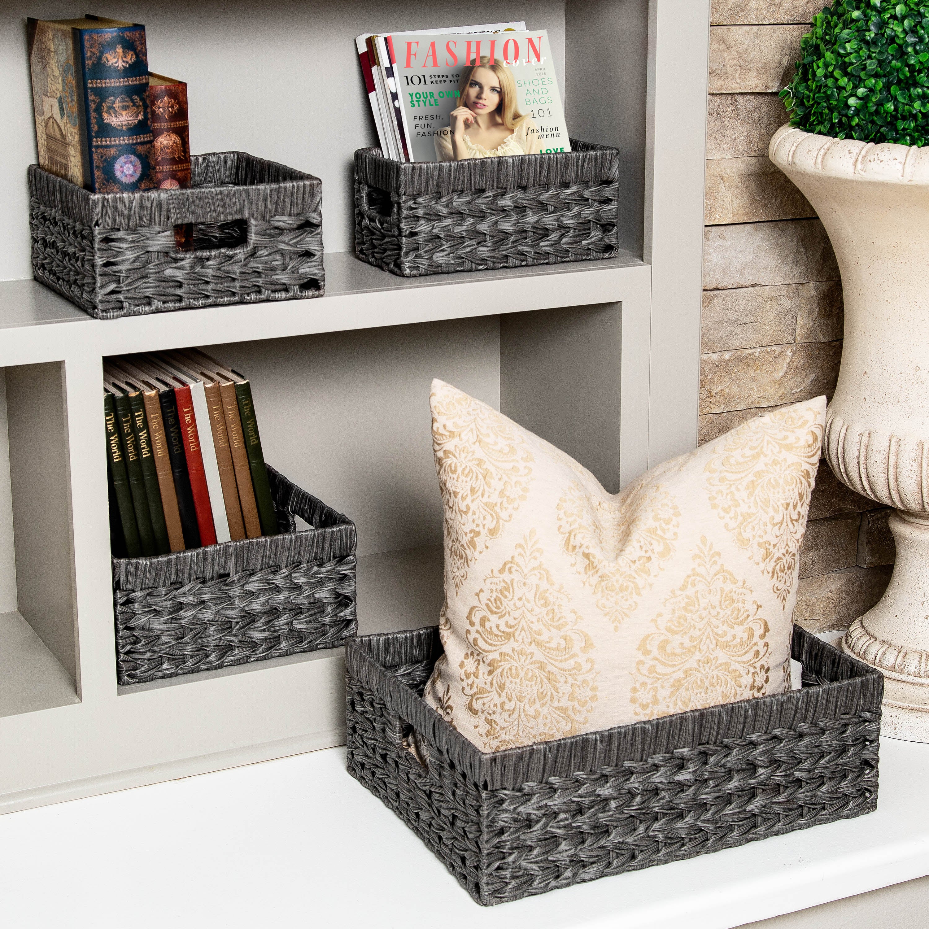 4-Piece Handwoven Modern Grey Storage Basket Set – Seville Classics | Tischsets